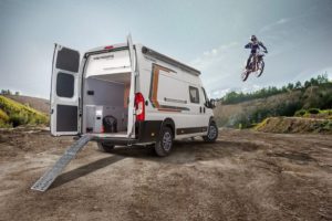 Weinsberg 630 MEG Outlaw biedt volop ruimte voor mountainbikes of motorfietsen