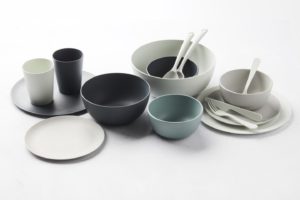 Lichtgewicht, biologisch afbreekbaar servies van Point-Figure