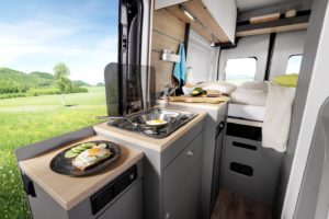 LMC Innovan 590 bus camper