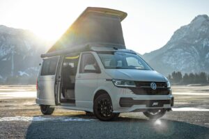 Sportieve maar kostbare ABT XNH buscamper op VW T6.1