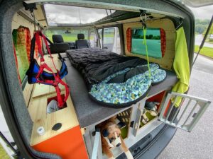 Flowcamper Fellschnute camperbusje voor hondenliefhebbers